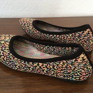 Skechers Women's casual ballet flat - black with pastel colors, size 7.5